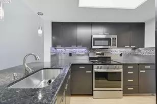 6685 W Burnside St, Portland, OR 97210 - Photo 6