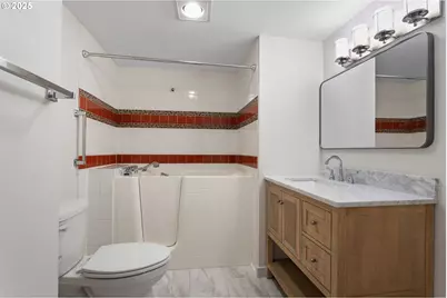 6685 W Burnside St #310, Portland, OR 97210 - Photo 28