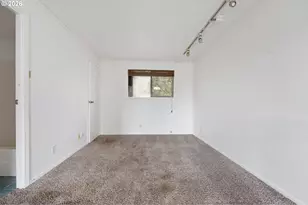 7040 SW Brier Pl, Portland, OR 97219 - Photo 12