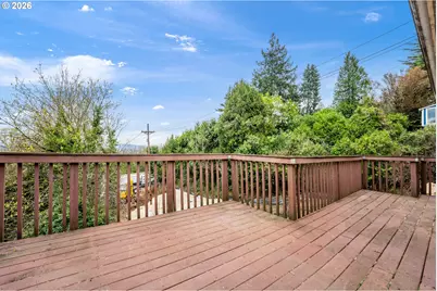 7040 SW Brier Pl, Portland, OR 97219 - Photo 26
