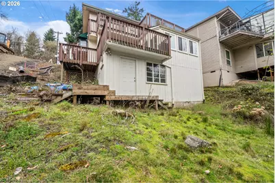 7040 SW Brier Pl, Portland, OR 97219 - Photo 28