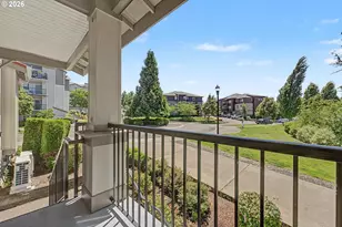 545 NW Lost Springs Terrace, Portland, OR 97229 - Photo 4