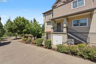 545 NW Lost Springs Terrace, Portland, OR 97229 - Photo 2