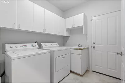 16860 SW Blackberry Ln, Beaverton, OR 97007 - Photo 20