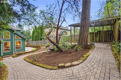 16860 SW Blackberry Ln, Beaverton, OR 97007 - Photo 36