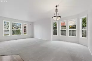 16860 SW Blackberry Ln, Beaverton, OR 97007 - Photo 10