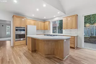 16860 SW Blackberry Ln, Beaverton, OR 97007 - Photo 18
