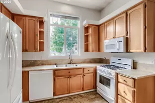 1915 NE Harewood Pl, Hillsboro, OR 97124 - Photo 12