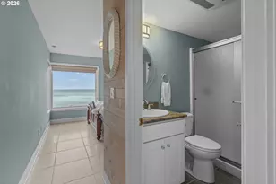 1068 NW 6th Ct, Lincoln City, OR 97367 - Photo 8