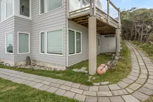 1068 NW 6th Ct, Lincoln City, OR 97367 - Photo 42