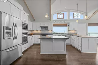 1068 NW 6th Ct, Lincoln City, OR 97367 - Photo 24