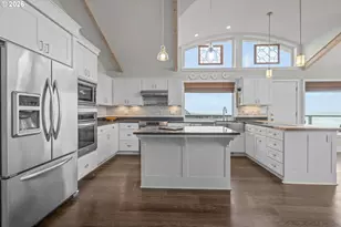 1068 NW 6th Ct, Lincoln City, OR 97367 - Photo 24