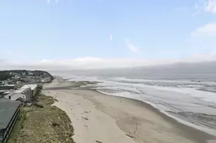 1068 NW 6th Ct, Lincoln City, OR 97367 - Photo 44