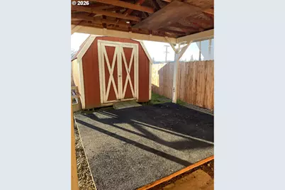 303 Taylor St, Sutherlin, OR 97479 - Photo 26