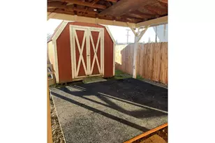 303 Taylor St, Sutherlin, OR 97479 - Photo 26