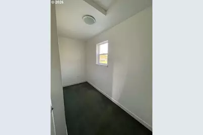 303 Taylor St, Sutherlin, OR 97479 - Photo 22