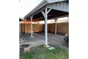 303 Taylor St, Sutherlin, OR 97479 - Photo 32