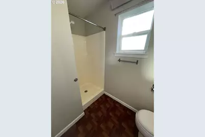 303 Taylor St, Sutherlin, OR 97479 - Photo 16