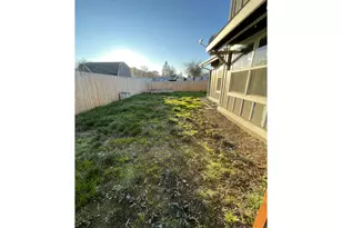 303 Taylor St, Sutherlin, OR 97479 - Photo 36