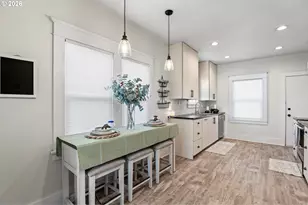 301 Columbia St, Kelso, WA 98626 - Photo 12