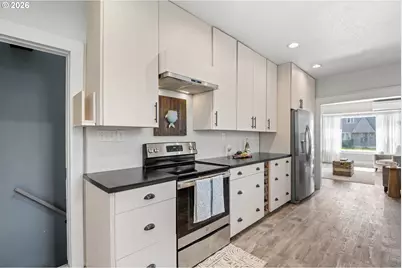 301 Columbia St, Kelso, WA 98626 - Photo 18