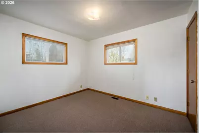 1515 Powell St SE, Albany, OR 97322 - Photo 14