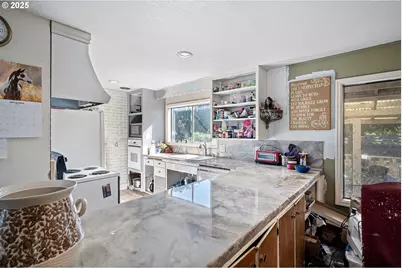 32313 Green Acres Loop, Cottage Grove, OR 97424 - Photo 6