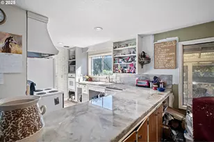 32313 Green Acres Loop, Cottage Grove, OR 97424 - Photo 6