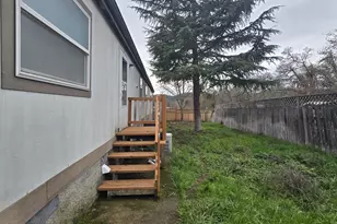 217 NE Peggy Ave, Roseburg, OR 97470 - Photo 24