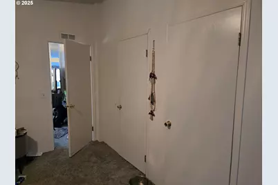 217 NE Peggy Ave, Roseburg, OR 97470 - Photo 12