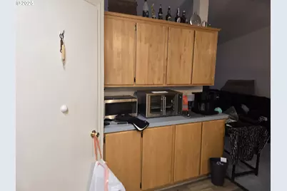 217 NE Peggy Ave, Roseburg, OR 97470 - Photo 10