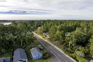 777 Rhododendron Dr, Florence, OR 97439 - Photo 36