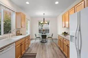 18162 SW Strathmoor St, Beaverton, OR 97007 - Photo 12