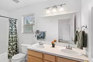 18162 SW Strathmoor St, Beaverton, OR 97007 - Photo 18