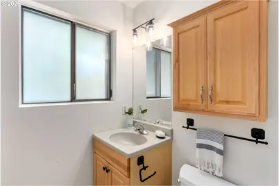 915 7th St, Hood River, OR 97031 - Photo 20