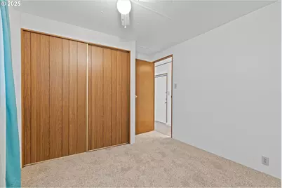 1999 Jansen Way #6, Woodburn, OR 97071 - Photo 12