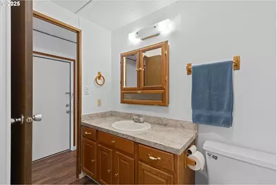 1999 Jansen Way #6, Woodburn, OR 97071 - Photo 14