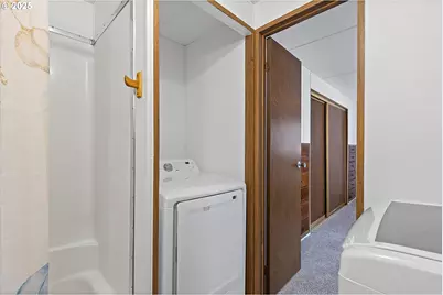 1999 Jansen Way #6, Woodburn, OR 97071 - Photo 16