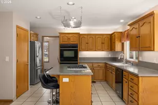 2795 NE Lorie Dr, Hillsboro, OR 97124 - Photo 10