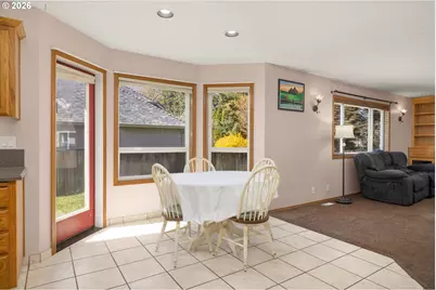 2795 NE Lorie Dr, Hillsboro, OR 97124 - Photo 14