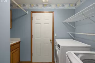 2795 NE Lorie Dr, Hillsboro, OR 97124 - Photo 18