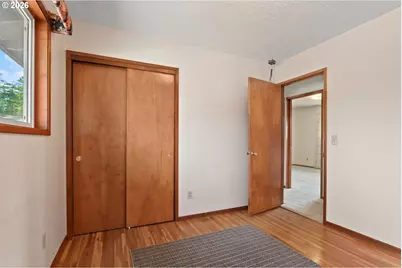 13529 SE Taylor Ct, Portland, OR 97233 - Photo 16