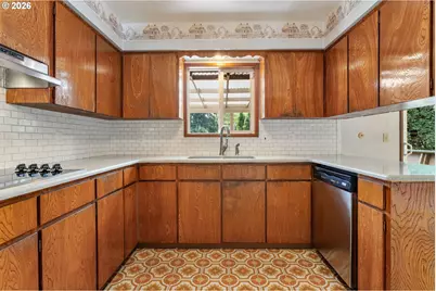 13529 SE Taylor Ct, Portland, OR 97233 - Photo 10