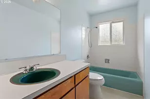 13529 SE Taylor Ct, Portland, OR 97233 - Photo 14