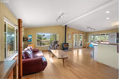 24195 Carpenterville Rd, Gold Beach, OR 97444 - Photo 2