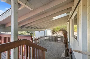 24195 Carpenterville Rd, Gold Beach, OR 97444 - Photo 18