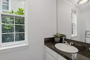 2533 NW Stimpson Ln, Portland, OR 97229 - Photo 8