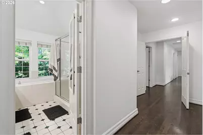 2533 NW Stimpson Ln, Portland, OR 97229 - Photo 14