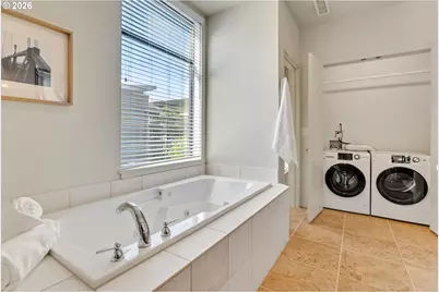 2124 NW 16th Ave, Portland, OR 97209 - Photo 30