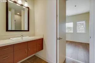 2124 NW 16th Ave, Portland, OR 97209 - Photo 38